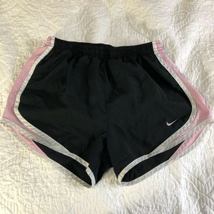 S Nike tempo running shorts